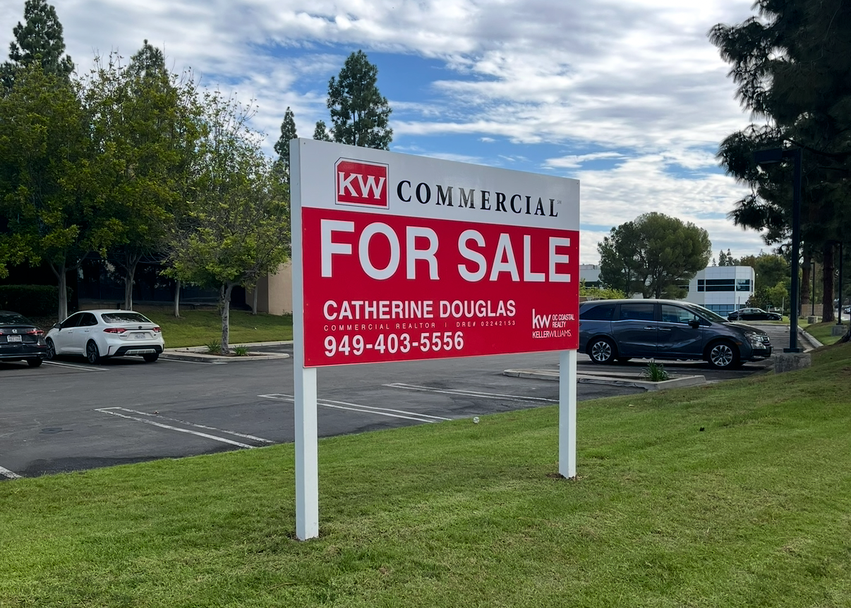 Your Trusted Provider Of Commercial Signs & Installation